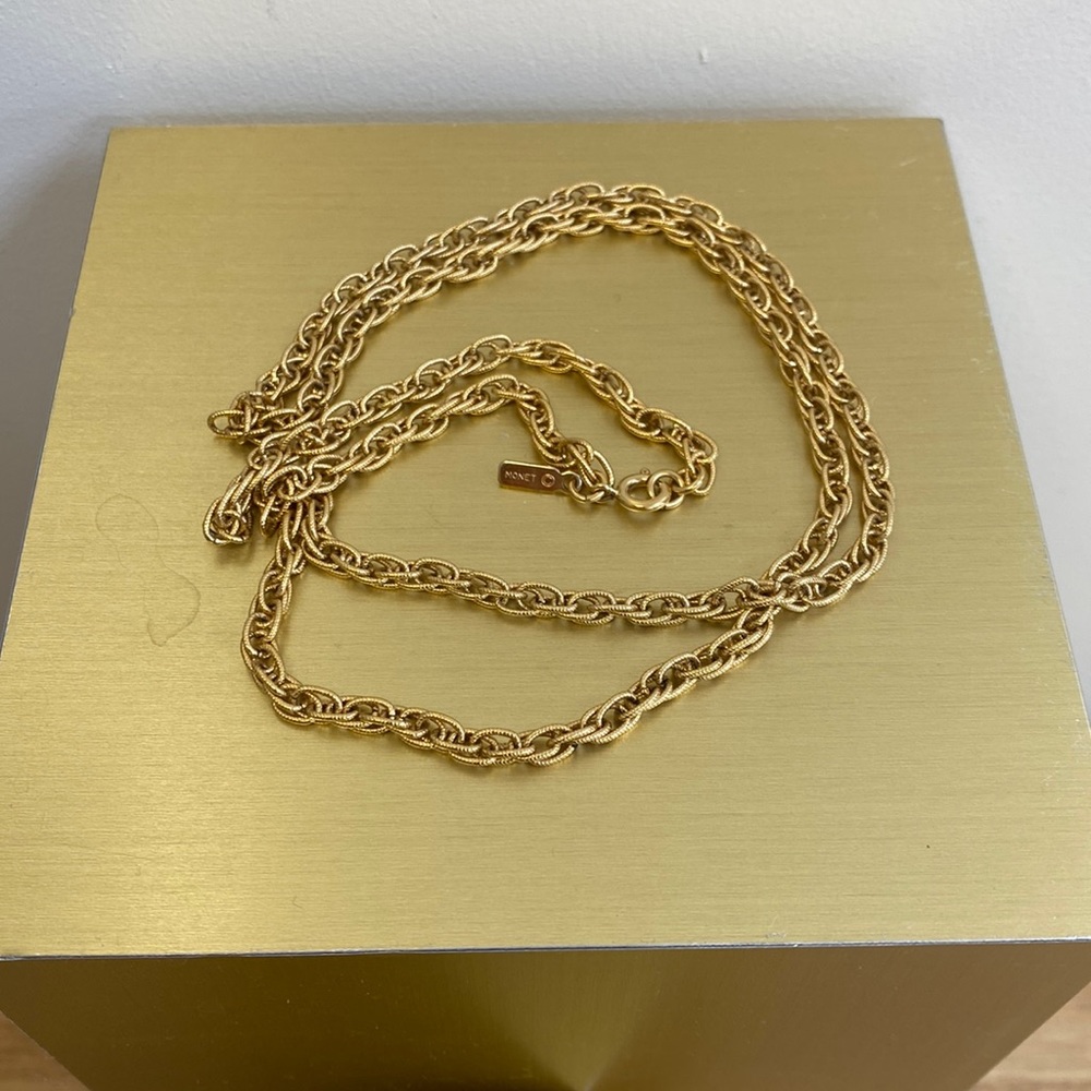 Vintage MONET Gold-tone link chain